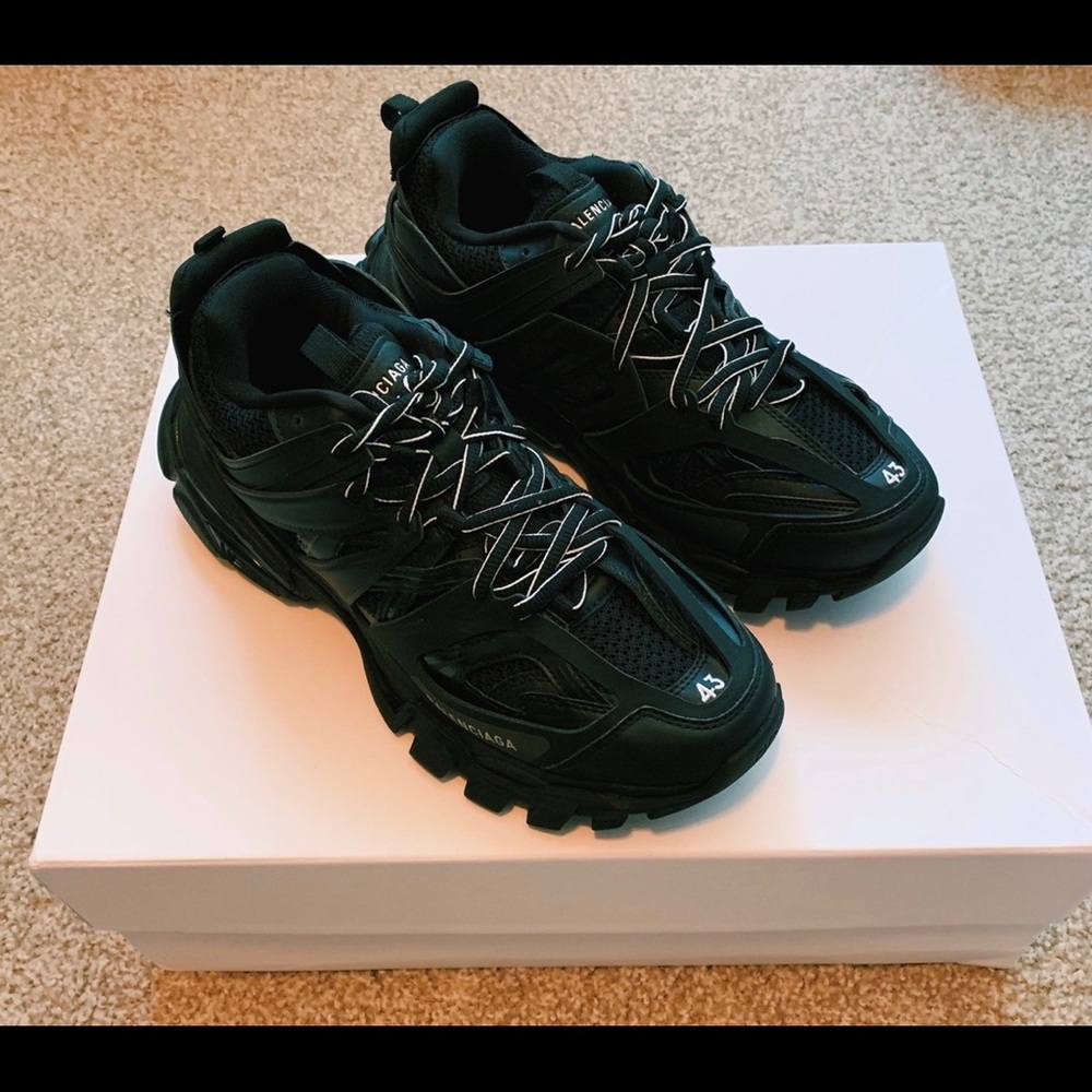 Balenciaga men shoes - Picture 2 of 7